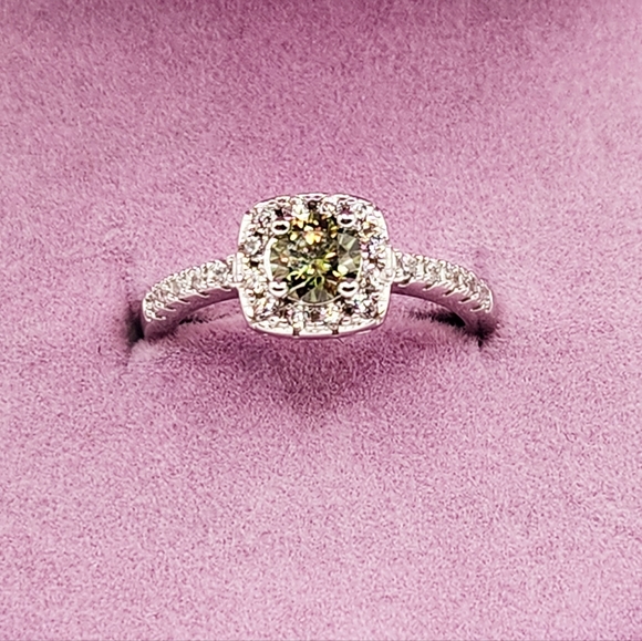 MOI|GLAM 0.5ct Peridot Moissanite Halo Ring - Picture 4 of 7